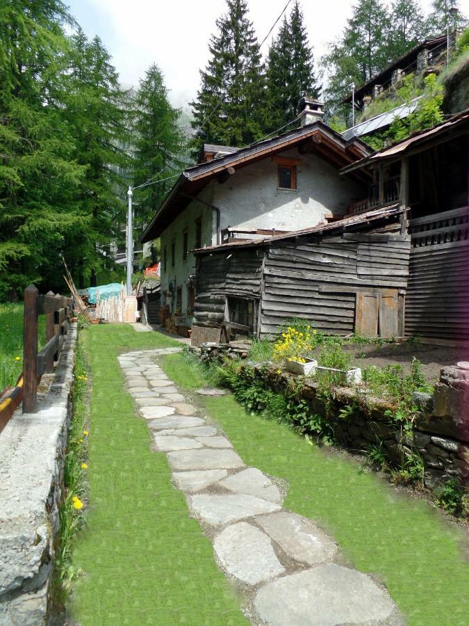 勒腾普斯杜珀斯住宿加早餐旅馆 尚波尔谢 外观 照片